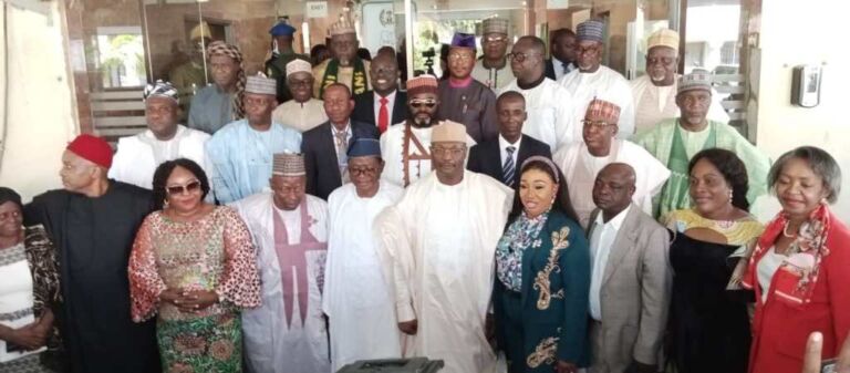 INEC swears in 19 Resident Electoral Commissioners