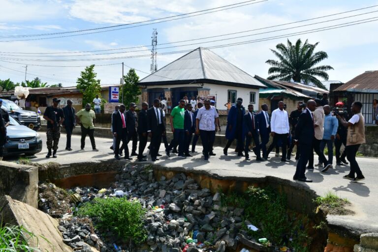 Otu Inspects Erosion Sites, Seeks World Bank Support