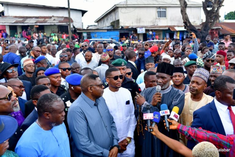 Otu donates N10m to fire victims, to erect model stores