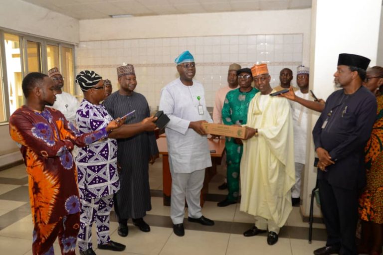 FG receives 50 tonnes of dates for IDPs from Saudi Arabia