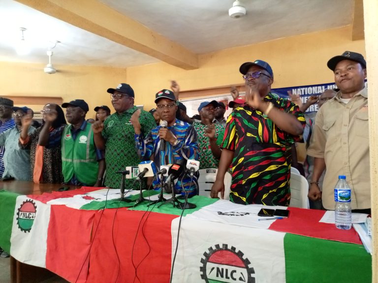 Construction unions warn of job losses amid ministerial crisis