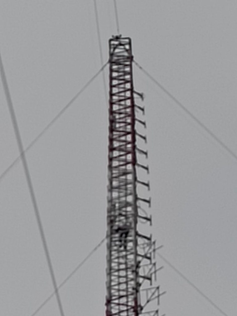 Attempted suicide: mast climber observed spot for 1 week – police