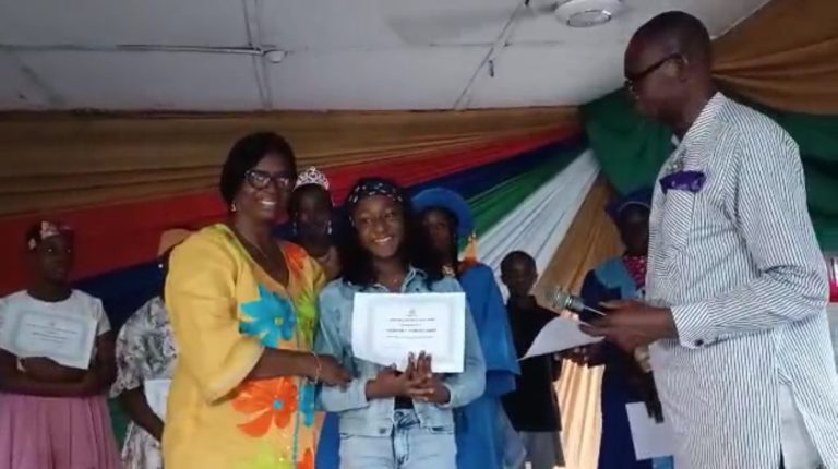 GGSS/MGHS ALUMNI ASSOCIATION IN THE DIASPORA, INC. PRESENTS SCHOLARSHIPS AND FINANCIAL AWARDS TO STUDENTS AT MGHS, HARBOUR ROAD, PORT-HARCOURT.