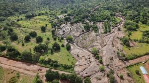 Landslide leaves at least 21 dead in western Kenya