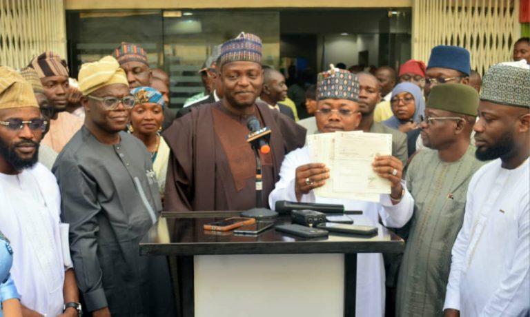 APC: Kogi youths pay ₦100m for Tinubu’s nomination form