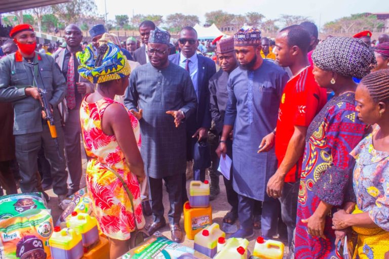 FG unveils poverty-exit reform as food distribution begins in Benue