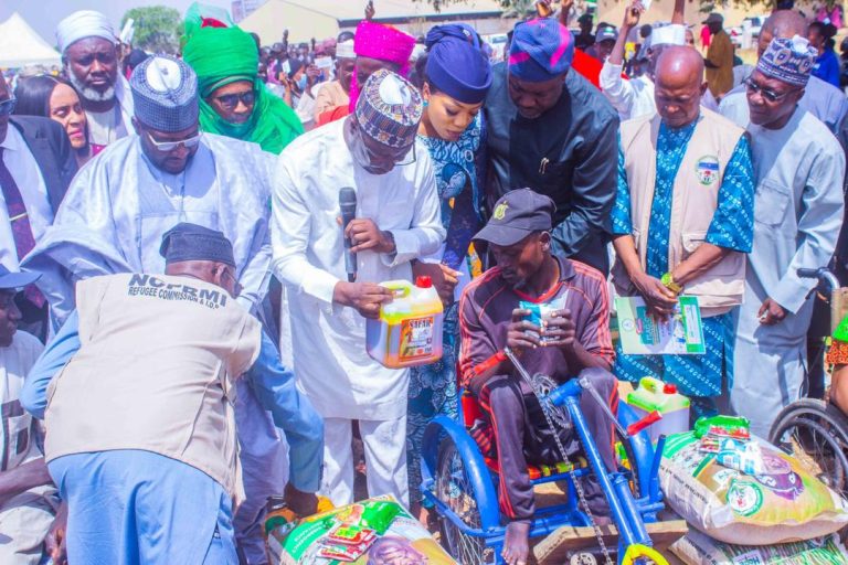 Adamawa: FG launches food support for 35,000 persons, targets 20,000 children, mothers