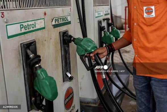 UK warns petrol retailers against unfair pricing amid Iran war
