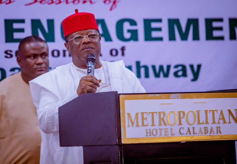Umahi directs contractor to open Abuja-Kaduna-Kano road