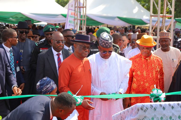 Tinubu vows to bridge Abuja’s urban-rural divide