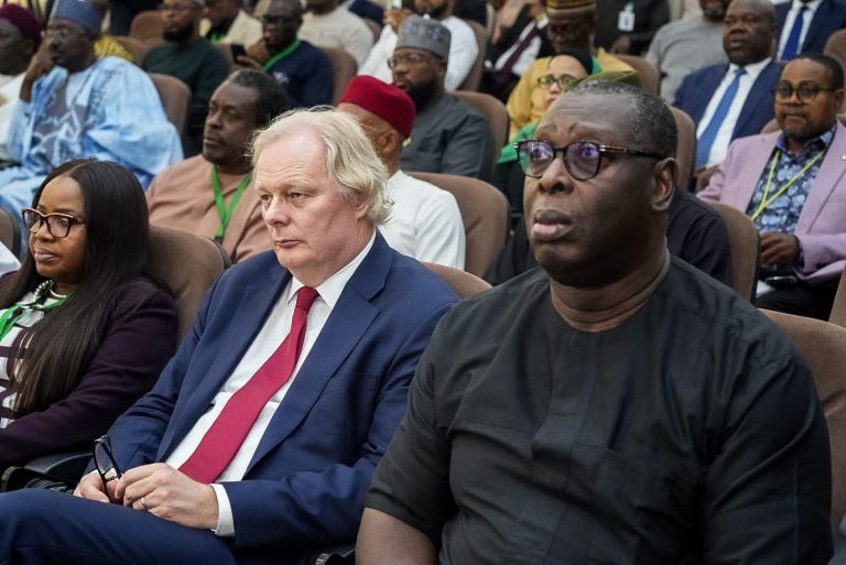 FG meets industry stakeholders, seeks slash in petrol price