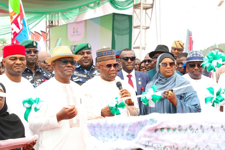 Tinubu: Housing projects must come with access roads
