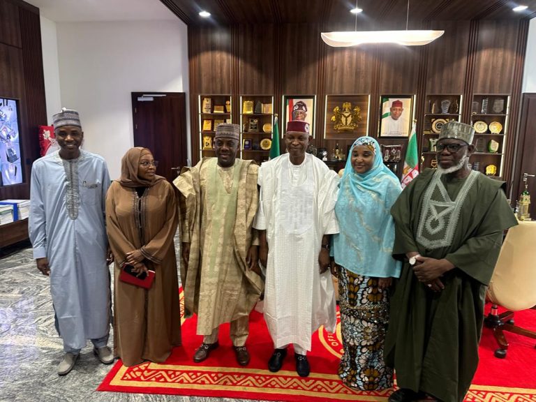 FG lauds Kano’s education drive, tasks 4,900 new teachers on excellence