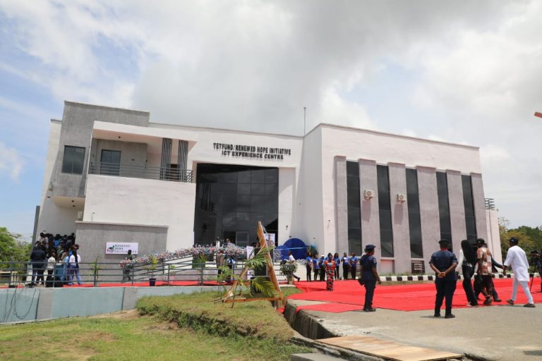 N1bn UNICROSS digital centre to provide access to students without devices